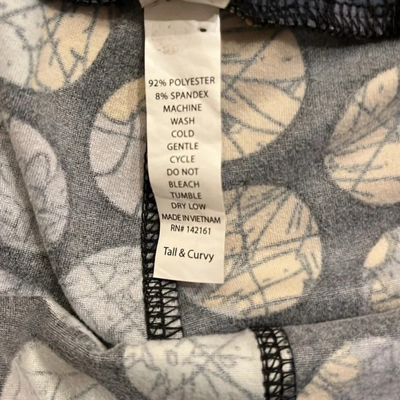 LulaRoe Tall & Curvy Leggings Size 1X - Picture 3 of 4